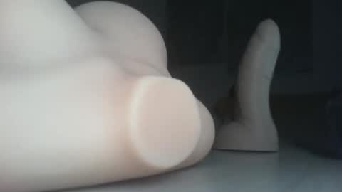 Snapshot of artur833 chatting on February 8, 8:34 pm artur833 online show from February 8, 8:34 pm