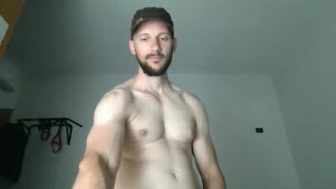 artur833 online show from April 16, 9:39 pm