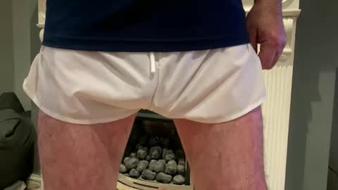 Snapshot of artybee chatting on November 10, 10:47 am artybee online show from November 10, 10:47 am