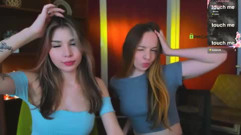 A Tiny Angel online show from May 22, 11:27 am