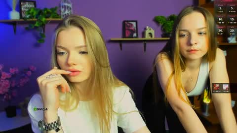 A Tiny Angel online show from May 25, 11:27 am
