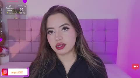 arycooper_ online show from April 27, 4:38 pm