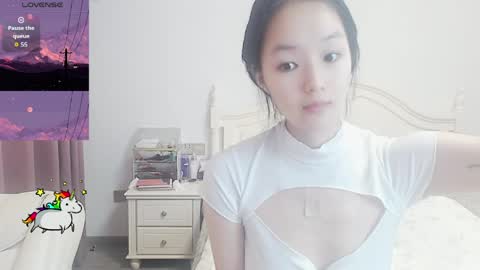 Lily online show from March 28, 5:18 am