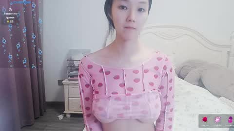 Lily online show from May 23, 3:45 am