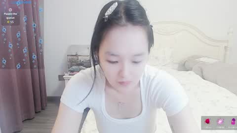 Lily online show from May 28, 3:59 am