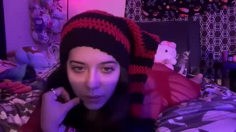 ascendingaura222 online show from February 19, 3:57 am