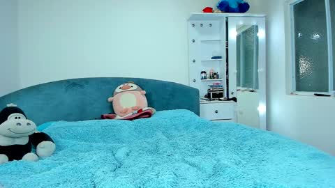  Aschly  online show from February 25, 5:19 am