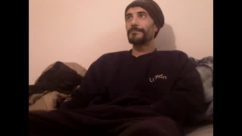 Snapshot of ash590 chatting on January 8, 7:21 am Ash590 online show from January 8, 7:21 am