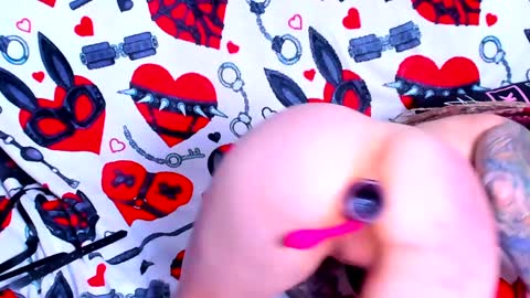 Ash online show from December 23, 8:57 pm