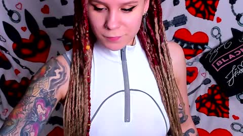 Ash online show from January 30, 6:10 pm