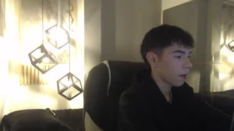 Snapshot of ash_kai chatting on June 19, 7:17 pm ash_kai online show from June 19, 7:17 pm
