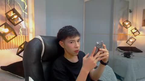 Snapshot of ash_kai chatting on July 21, 8:33 pm ash_kai online show from July 21, 8:33 pm