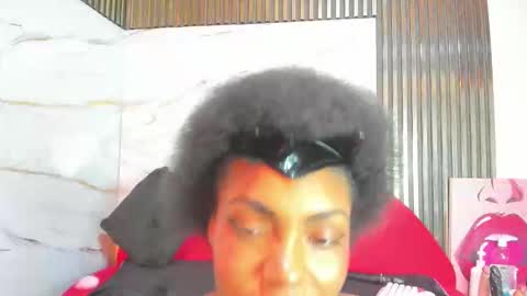 Snapshot of asha_zuri69 chatting on May 27, 1:19 pm asha_zuri69 online show from May 27, 1:19 pm