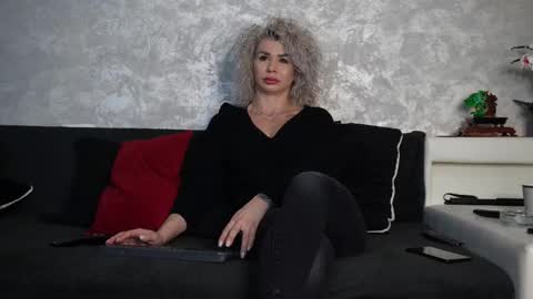 Snapshot of ashadevon_fit chatting on February 18, 9:05 am Asha online show from February 18, 9:05 am