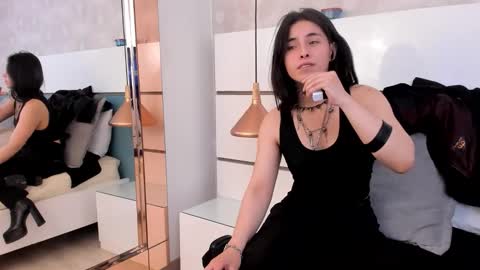 Ashkoreh online show from September 26, 7:51 pm