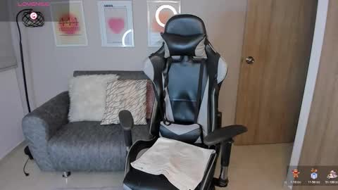 A S H L E Y online show from January 10, 10:36 pm