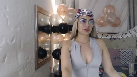 Snapshot of ashley__tylor chatting on April 24, 3:20 am ashley__tylor online show from April 24, 3:20 am