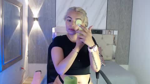 Snapshot of ashley__tylor chatting on July 11, 7:49 pm ashley__tylor online show from July 11, 7:49 pm