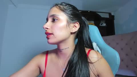 Snapshot of ashley_fresita chatting on February 12, 8:49 am ASHLEY online show from February 12, 8:49 am