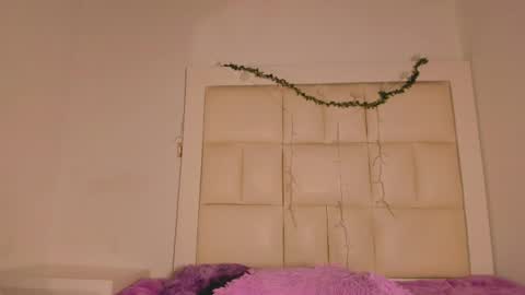 ashley_js online show from October 16, 3:02 pm