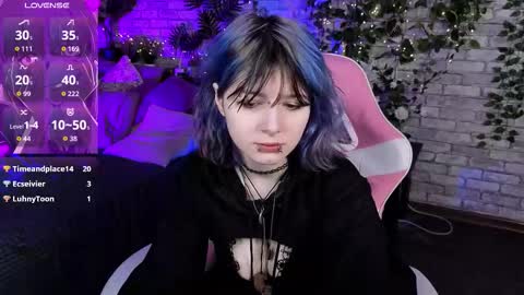 Ashley online show from March 3, 8:48 pm