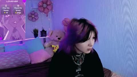 Ashley online show from April 10, 8:46 pm