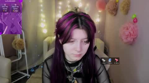 Snapshot of ashley_veil chatting on May 12, 8:50 pm Ashley online show from May 12, 8:50 pm
