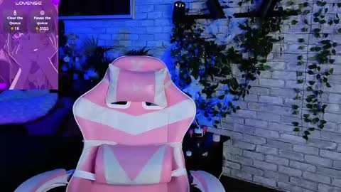 Snapshot of ashley_veil chatting on May 19, 8:59 pm Ashley online show from May 19, 8:59 pm