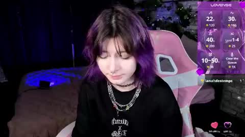 Snapshot of ashley_veil chatting on July 28, 9:03 pm Ashley online show from July 28, 9:03 pm