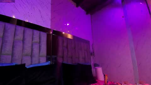 Snapshot of ashleycampbell_ chatting on January 11, 3:55 am Ashley online show from January 11, 3:55 am