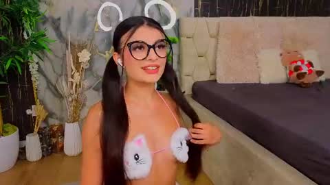 Ashley online show from August 1, 6:18 pm