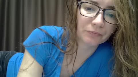 Snapshot of ashleyspice chatting on December 10, 6:11 am Ashley online show from December 10, 6:11 am