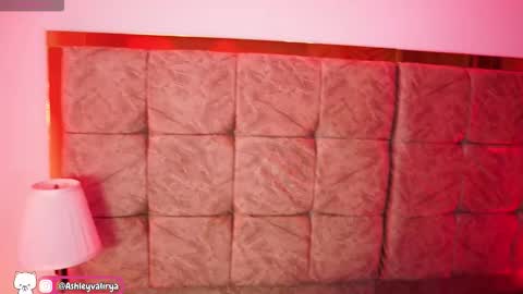 Ashley Lauren online show from February 25, 4:00 am