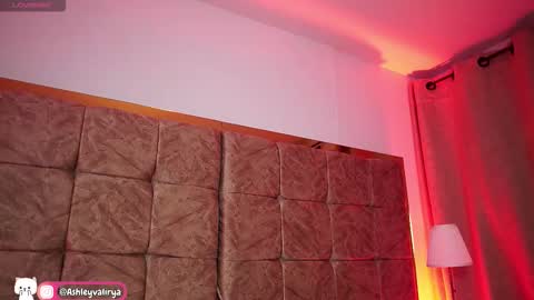 Ashley Lauren online show from February 27, 4:45 am