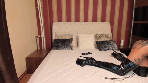 Ashley online show from February 2, 9:35 pm