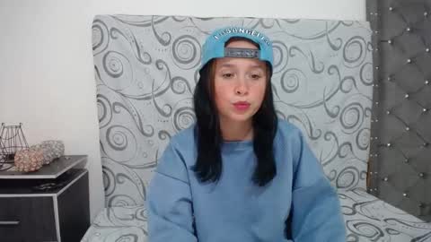 Snapshot of ashly_93 chatting on January 26, 9:29 am engel online show from January 26, 9:29 am