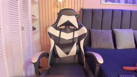 ashlye_miller_ online show from November 25, 4:12 am