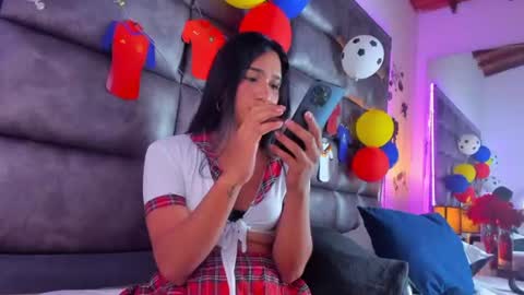 ashlymillerr_ online show from June 19, 8:12 pm