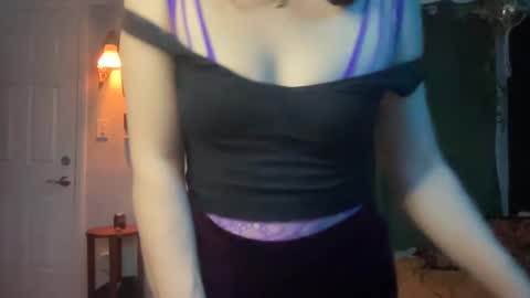 Snapshot of ashlynlotus chatting on March 8, 3:06 am Ashlyn Lotus online show from March 8, 3:06 am