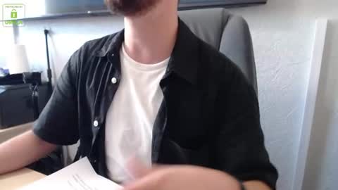 Snapshot of ashton_heartt chatting on July 13, 12:30 pm Ash online show from July 13, 12:30 pm