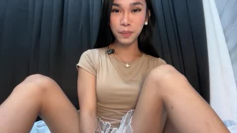 Snapshot of asian_aki chatting on April 4, 8:01 am Marj online show from April 4, 8:01 am