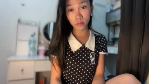 Snapshot of asian_aki chatting on April 10, 1:49 pm Marj online show from April 10, 1:49 pm