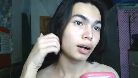 asian_babyboi online show from May 4, 11:50 am