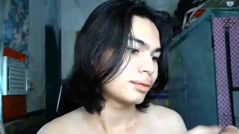 asian_babyboi online show from May 28, 1:58 am
