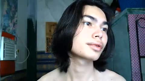 asian_babyboi online show from May 29, 6:00 am