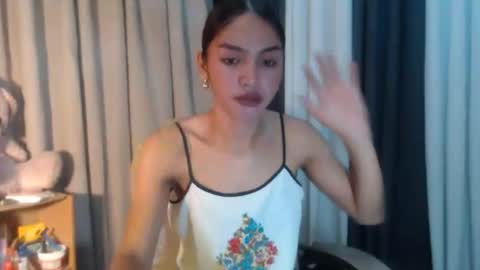 asian_cassy online show from May 25, 12:27 am