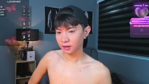 Snapshot of asian_cutie20 chatting on December 7, 2:31 am Aidan online show from December 7, 2:31 am