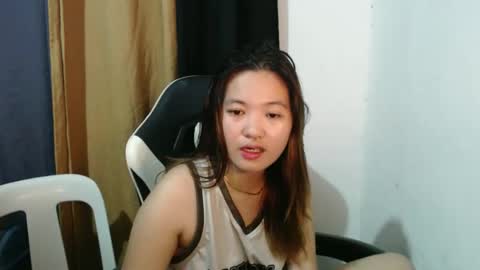 bb girl online show from April 17, 3:15 pm