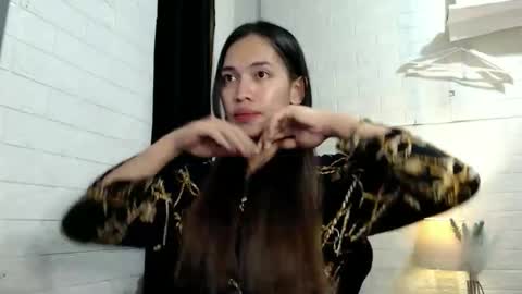 Snapshot of asian_kati chatting on December 1, 1:38 pm theakati online show from December 1, 1:38 pm