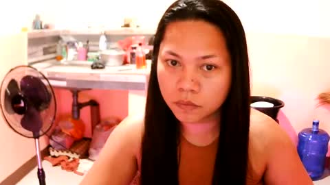 Snapshot of asian_kweenv chatting on July 31, 4:39 pm Alex online show from July 31, 4:39 pm